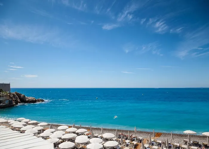 Cocoon Beach Central Proche Mer